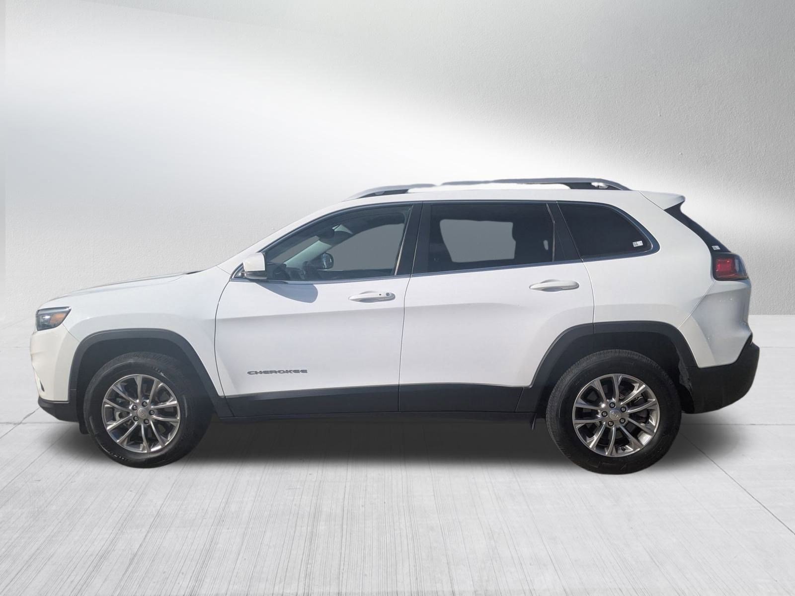 2019 Jeep Cherokee Latitude photo 2