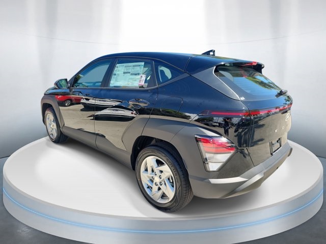2026 Hyundai Kona SE photo 3