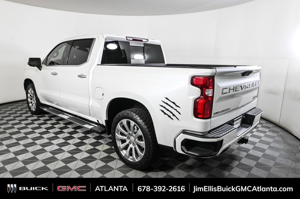 2021 Chevrolet Silverado 1500 High Country photo 3