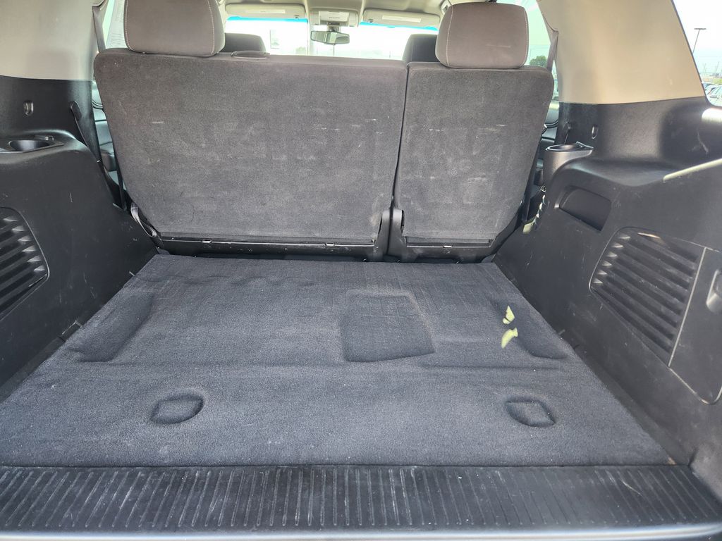 2019 Chevrolet Tahoe LS photo 25