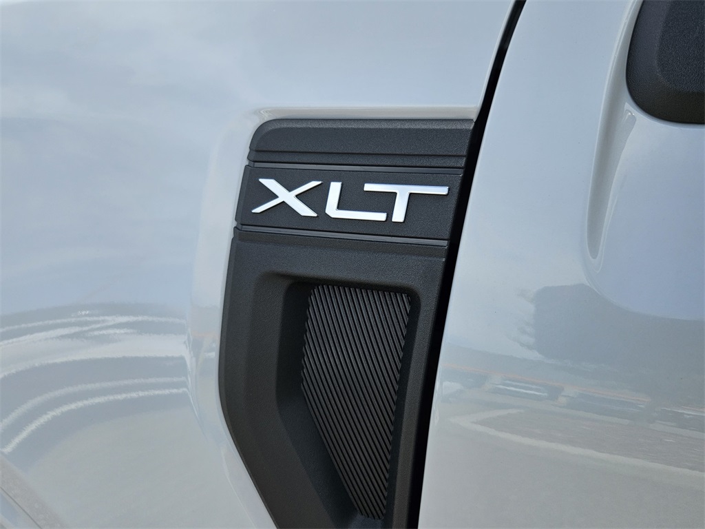 2025 Ford Maverick XLT photo 32