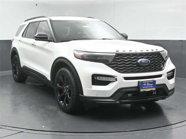 2022 Ford Explorer ST's photo