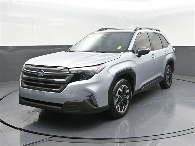2025 Subaru Forester Premium's photo