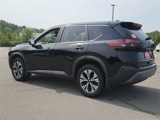 2023 Nissan Rogue SV photo 4