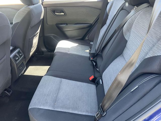2021 Nissan Rogue SV photo 14