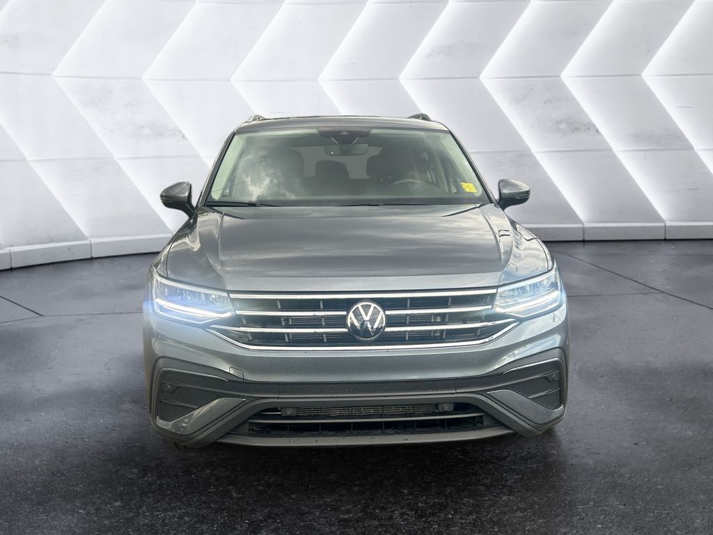 2024 Volkswagen Tiguan SE photo 2