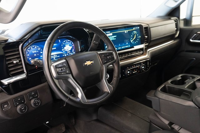 2024 Chevrolet Silverado 2500HD LT photo 3