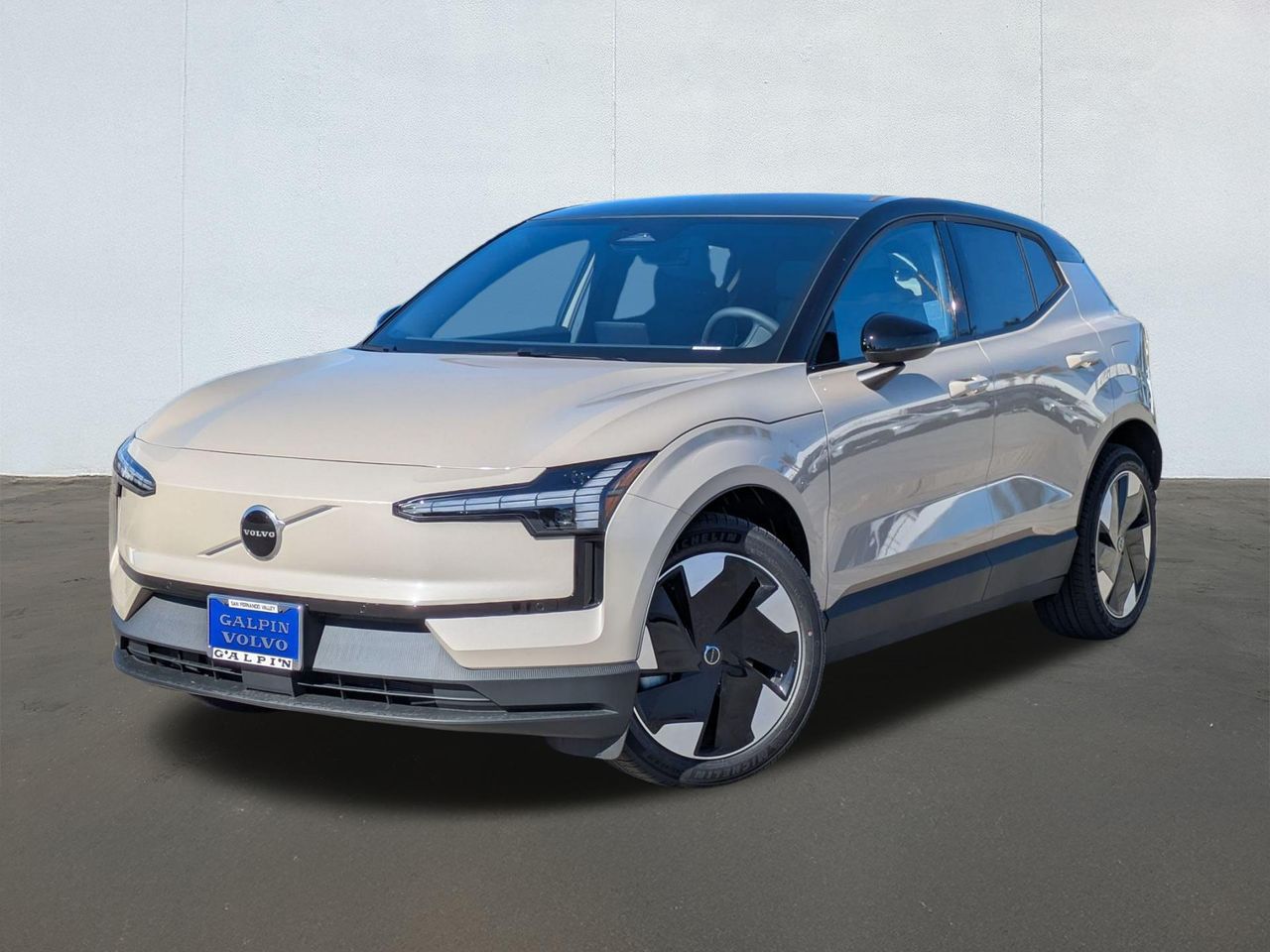 2026 Volvo EX30 Plus's photo