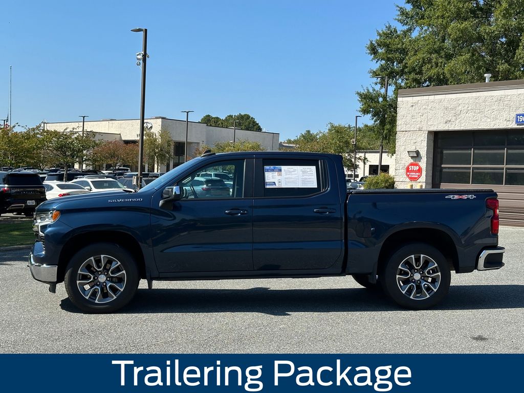 2022 Chevrolet Silverado 1500 LT photo 4
