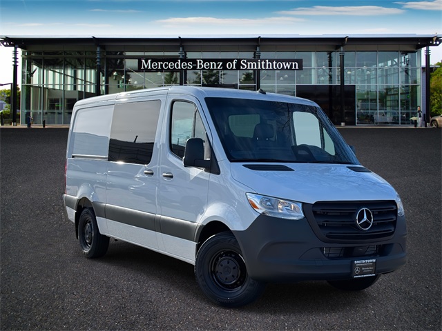 2026 Mercedes-Benz Sprinter Crew Van Base's photo