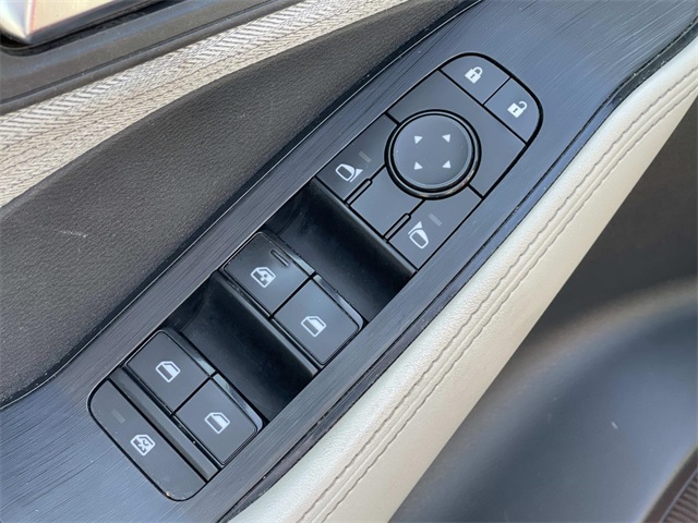 2021 Nissan Rogue SV photo 22