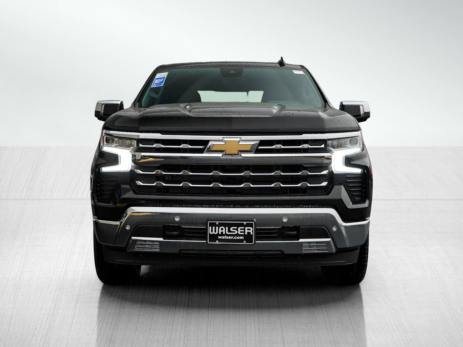 2025 Chevrolet Silverado 1500 LTZ photo 2