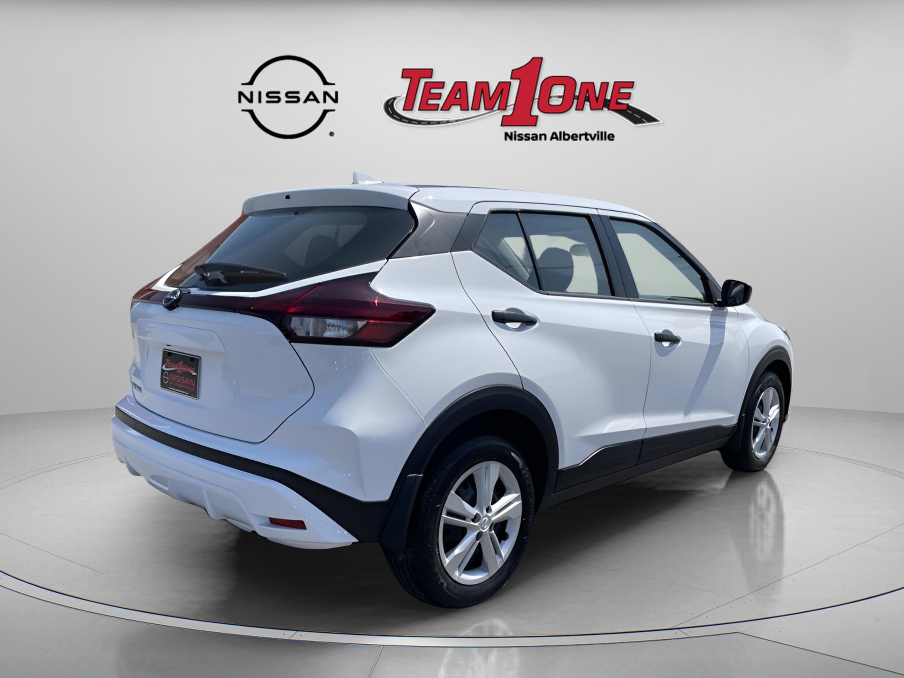 2025 Nissan Kicks Play S photo 4