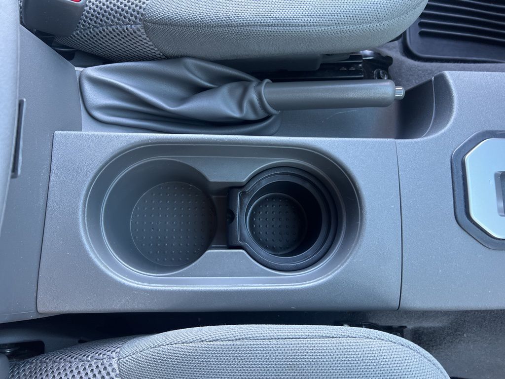 2021 Nissan Frontier Crew Cab photo 17