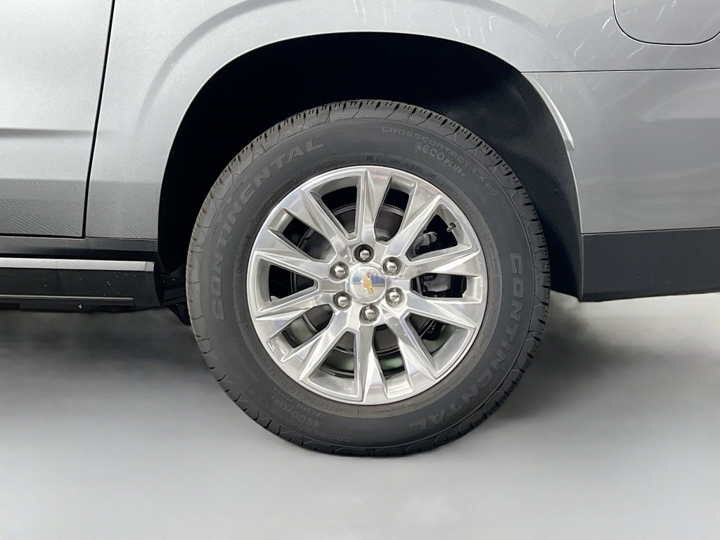 2025 Chevrolet Suburban Premier photo 30