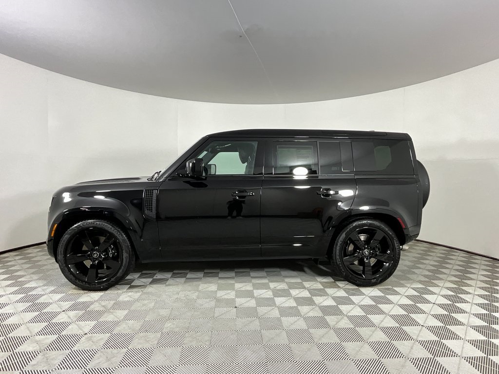 2025 Land Rover Defender 110 V8 photo 5