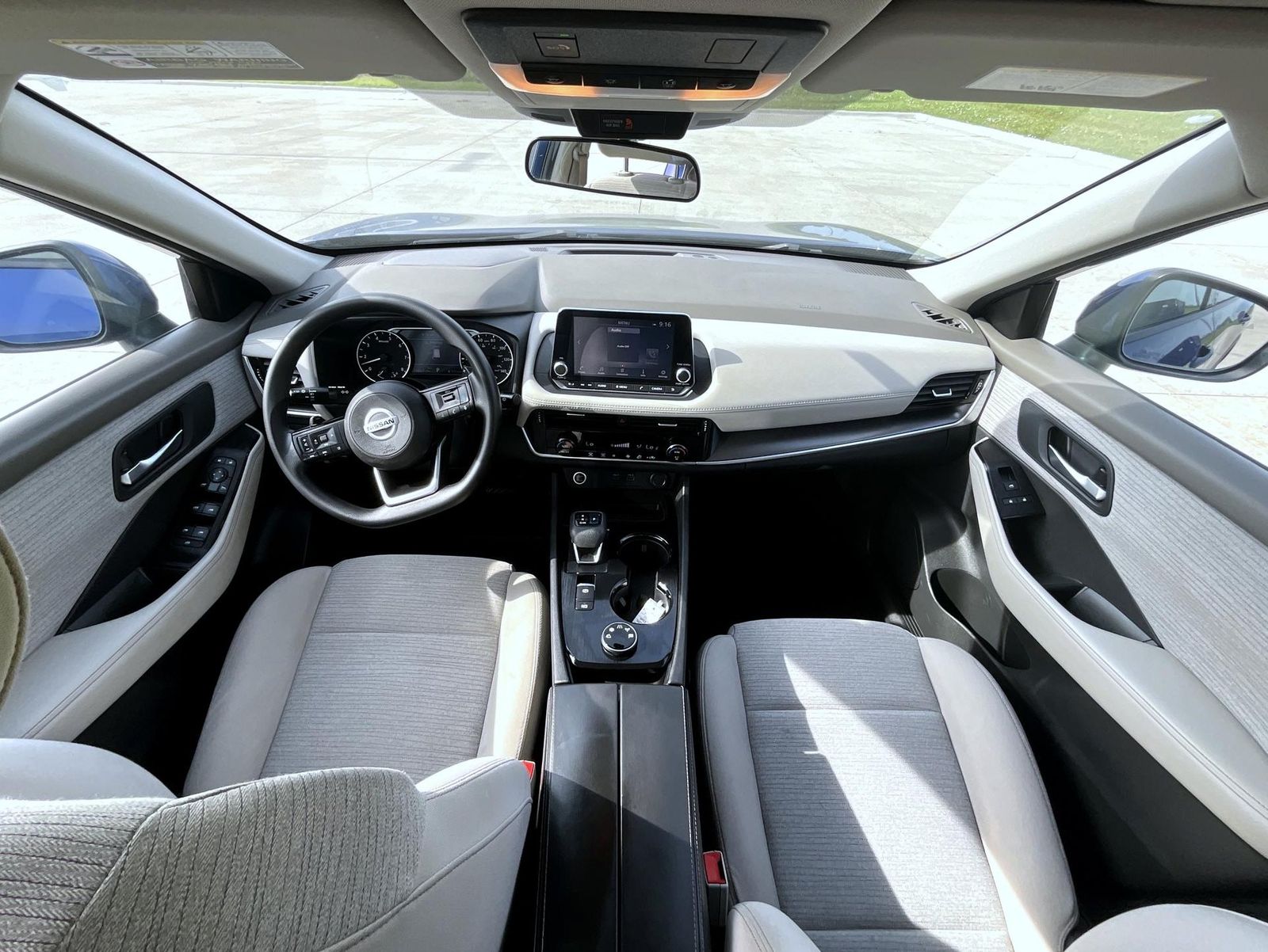 2021 Nissan Rogue SV photo 14