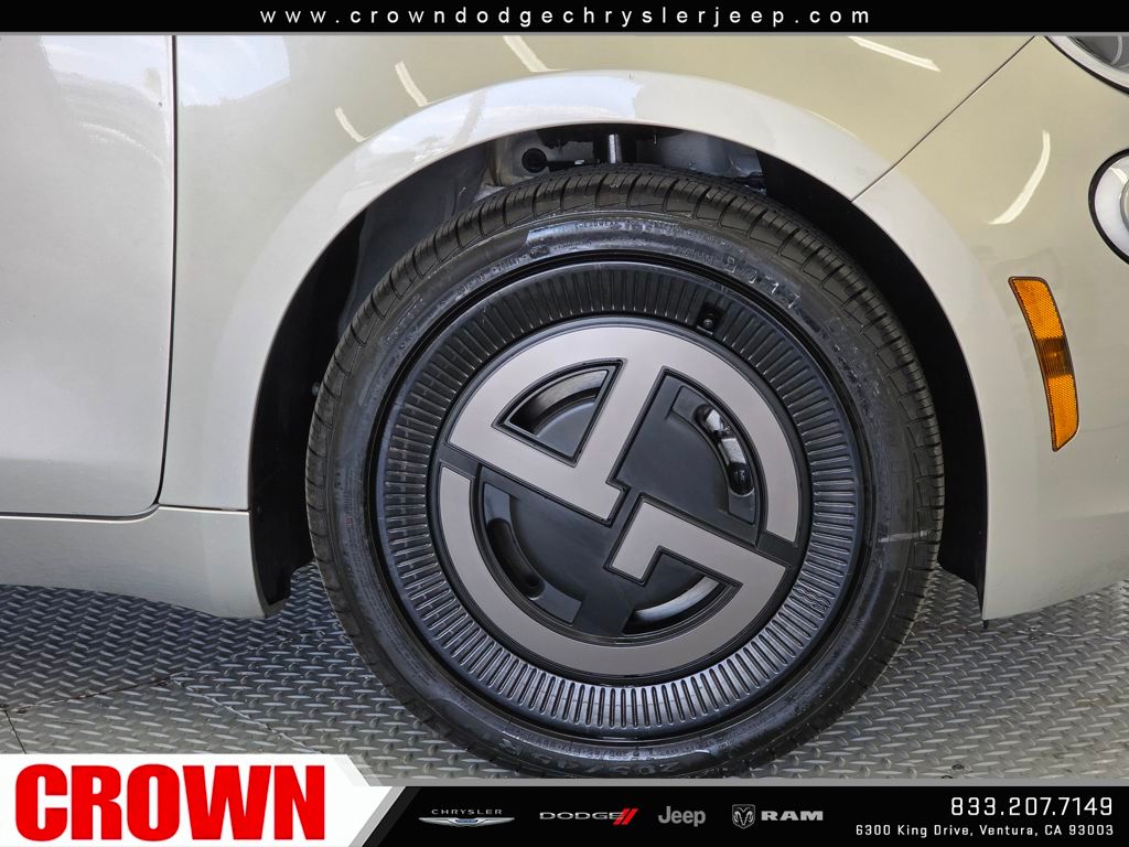 2025 Fiat 500e La Prima photo 7