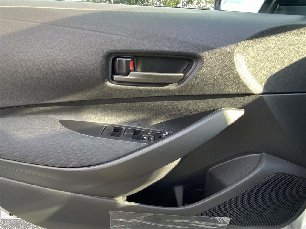 2026 Toyota Corolla LE photo 16