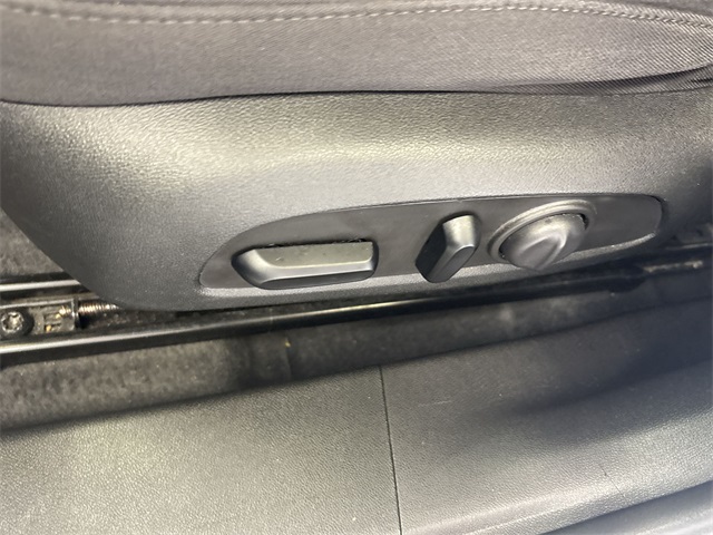 2023 Chevrolet Malibu 1LT photo 13