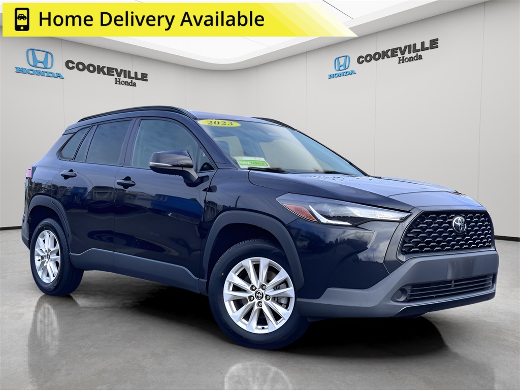 2023 Toyota Corolla Cross LE's photo