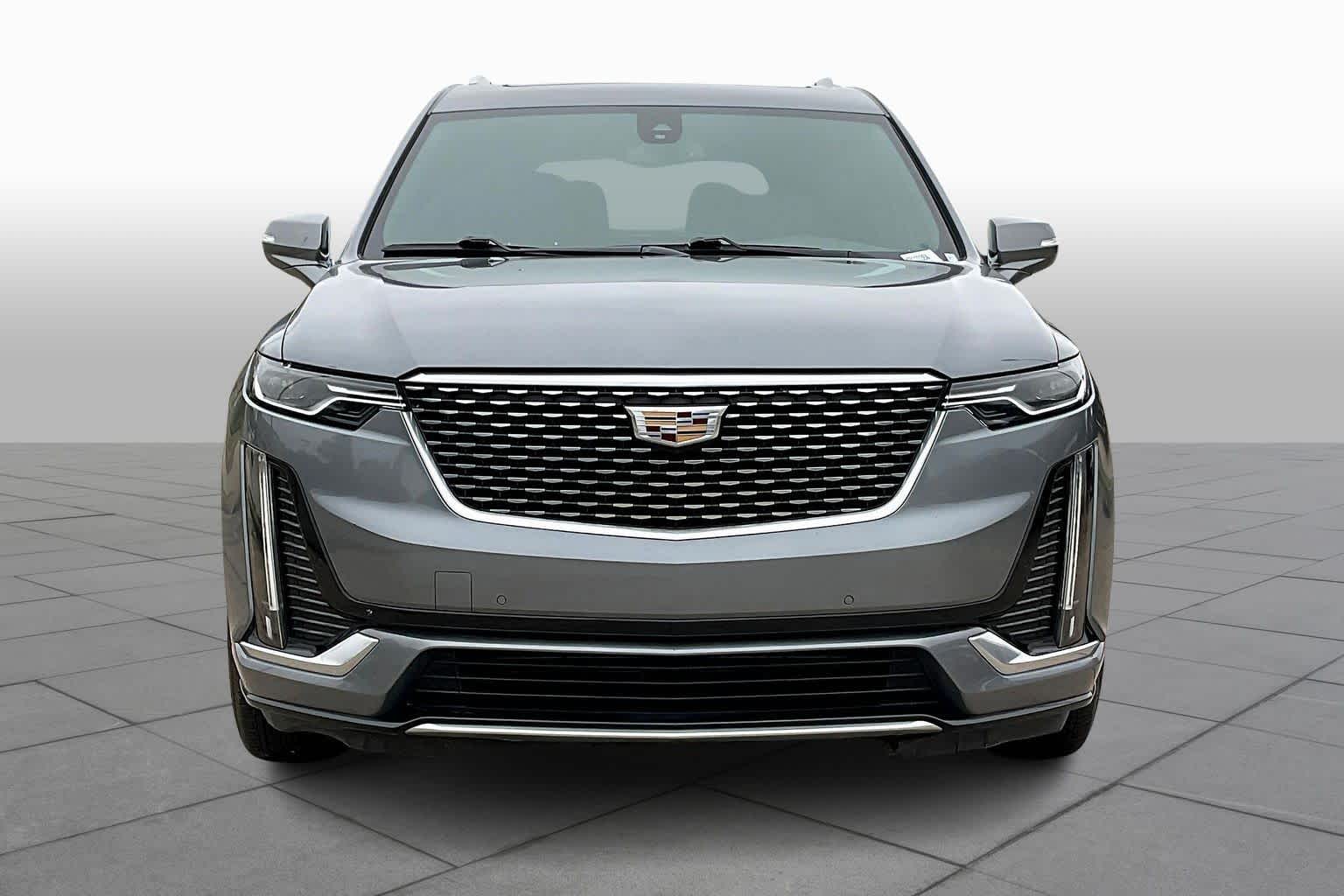 2022 Cadillac XT6 Luxury photo 3
