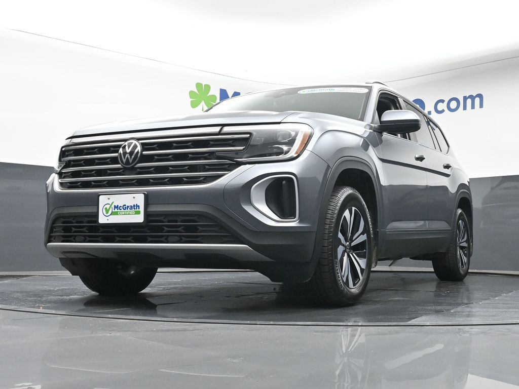 2024 Volkswagen Atlas SE photo 3