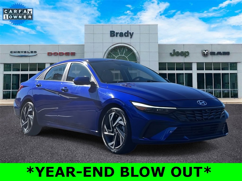 2024 Hyundai Elantra Limited's photo