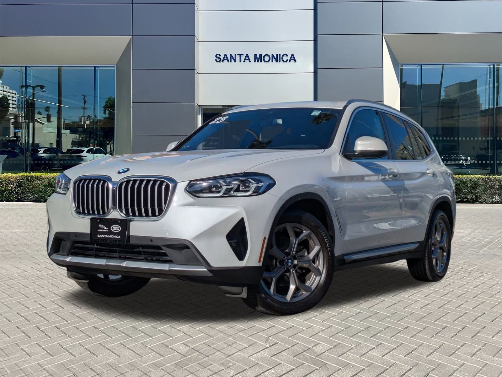 2023 BMW X3 30i's photo