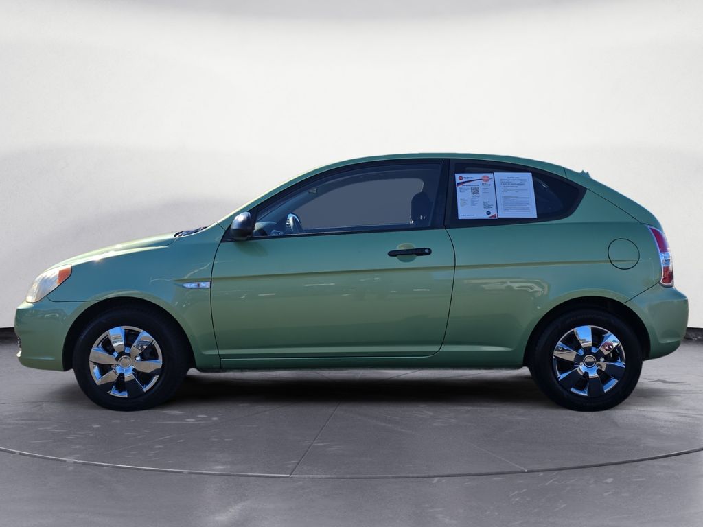 2009 Hyundai Accent GS photo 4