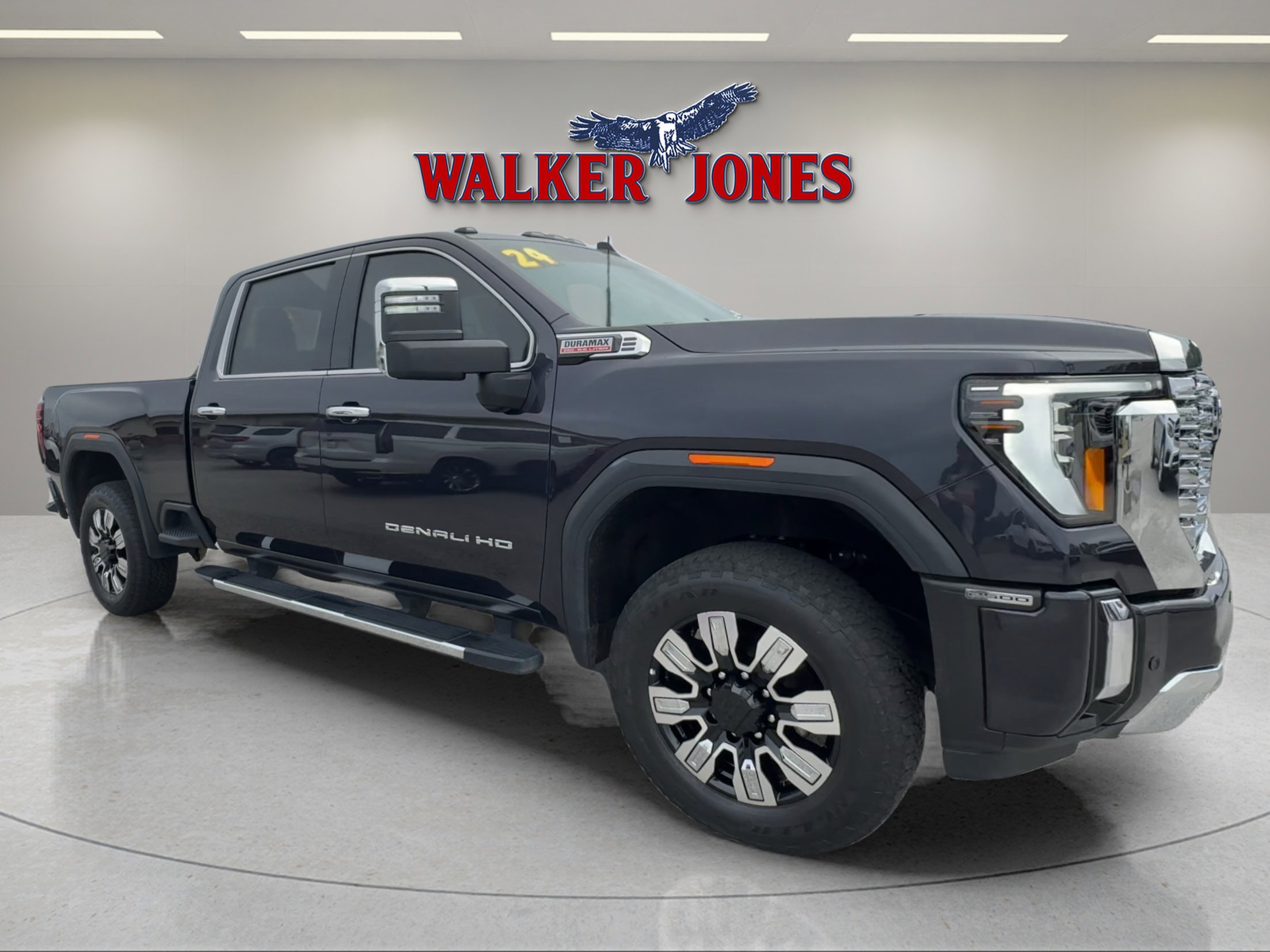 2024 GMC Sierra 2500HD Denali's photo