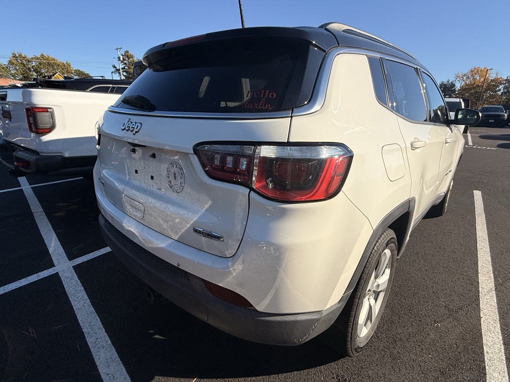2018 Jeep Compass Latitude photo 3