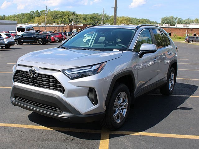 Used 2025 Toyota RAV4 XLE with VIN 2T3P1RFVXSC511069 for sale in Northfield, Minnesota