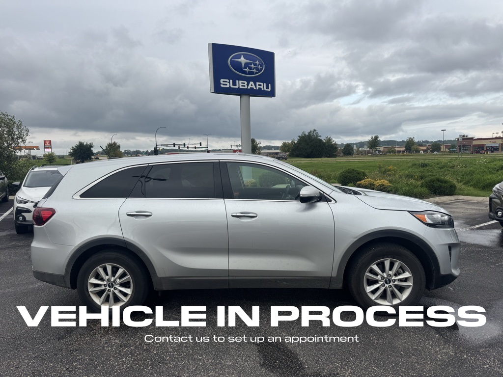 Used 2019 Kia Sorento L with VIN 5XYPG4A37KG594884 for sale in Rochester, Minnesota