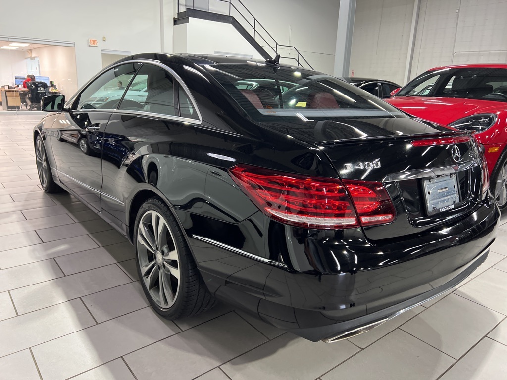 2016 Mercedes Benz E 400 4MATIC photo 2