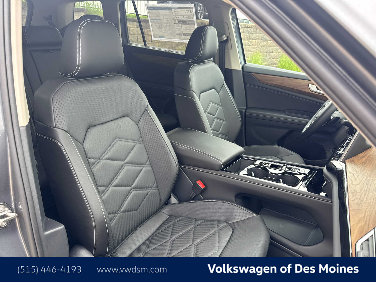 2025 Volkswagen Atlas SE Technology photo 14