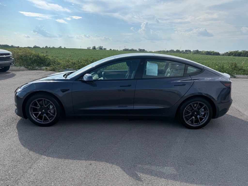 2021 Tesla Model 3 Standard Range Plus photo 30
