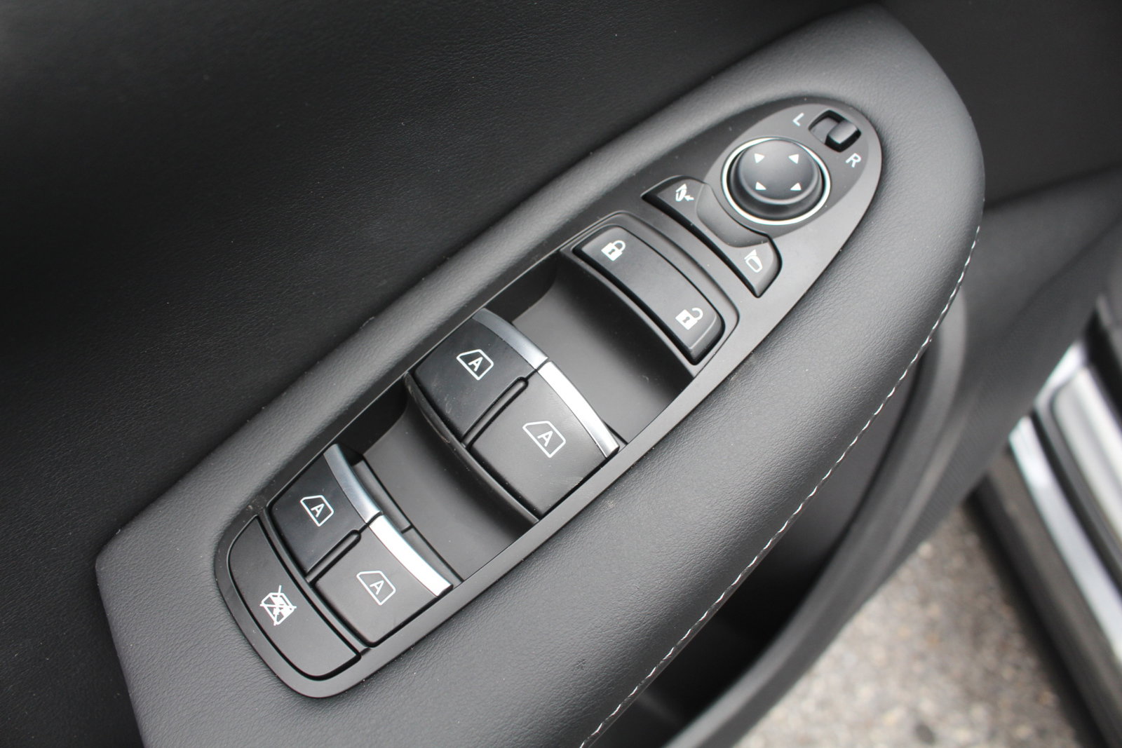 2025 Infiniti QX50 SPORT photo 11