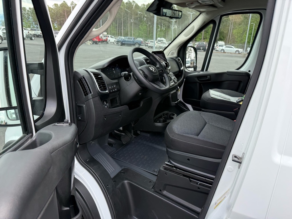 2025 Ram ProMaster 2500 photo 3