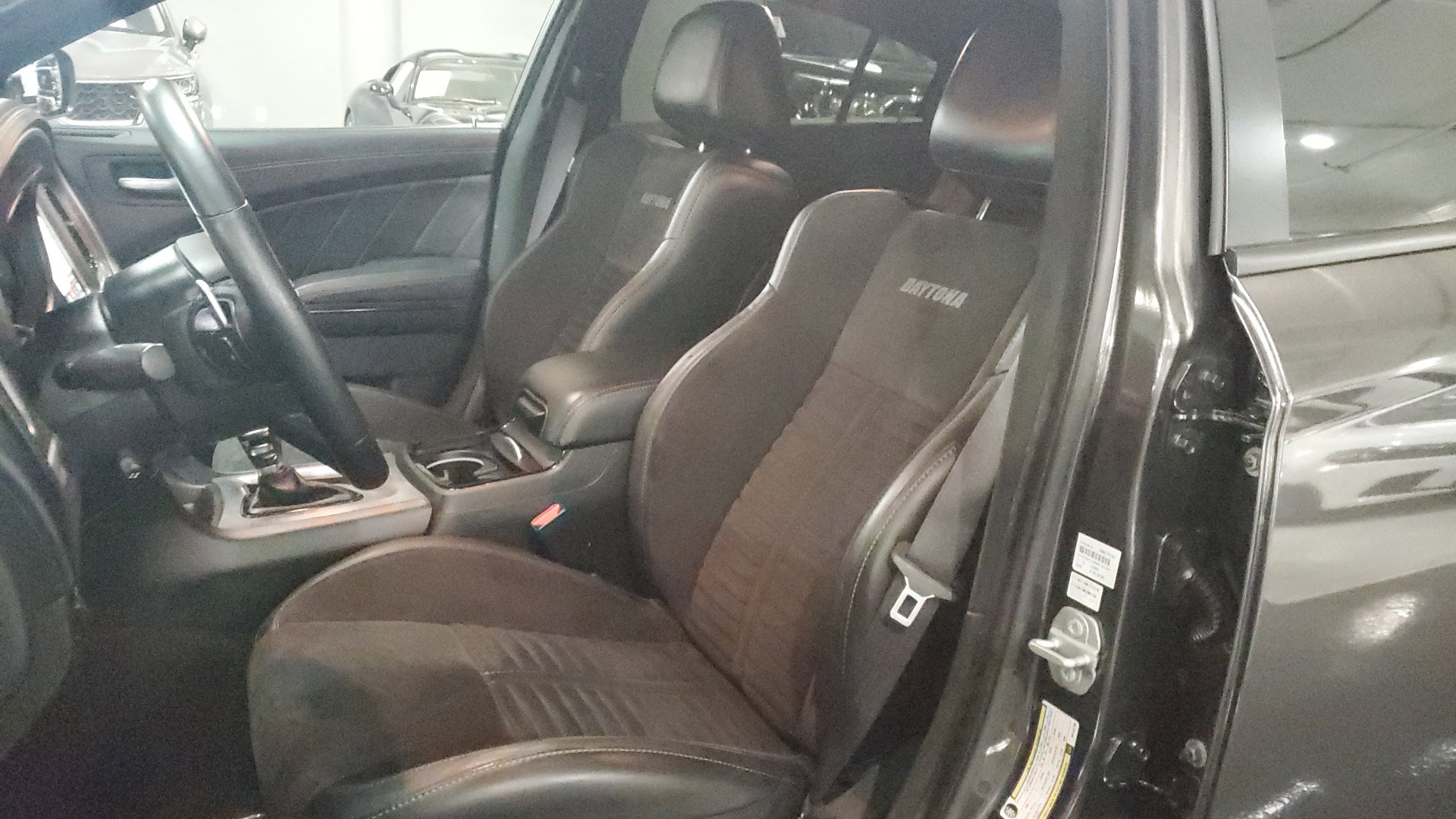 2022 Dodge Charger R/T photo 16