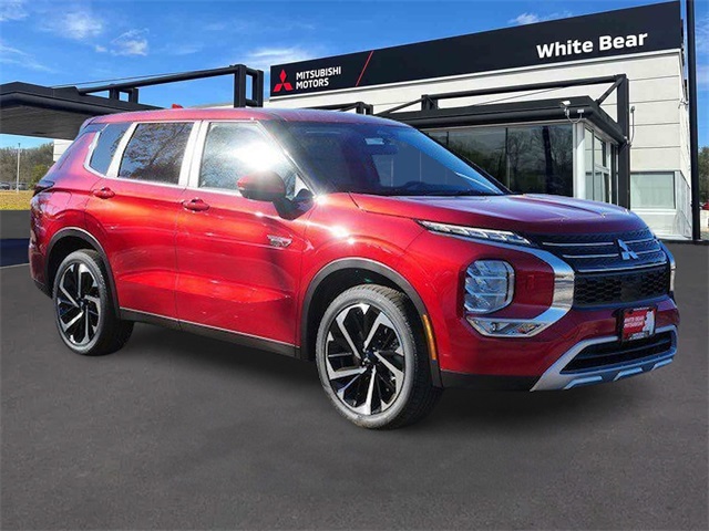 2025 Mitsubishi Outlander Plug-in Hybrid SE's photo