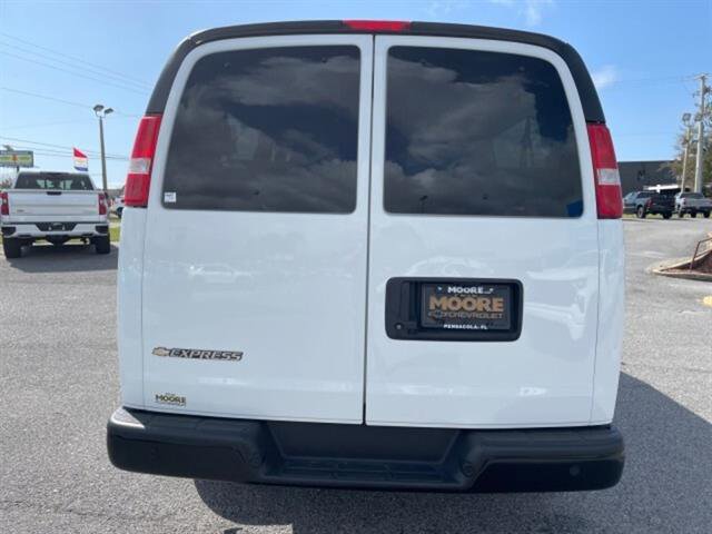2022 Chevrolet Express Passenger 3500 photo 6