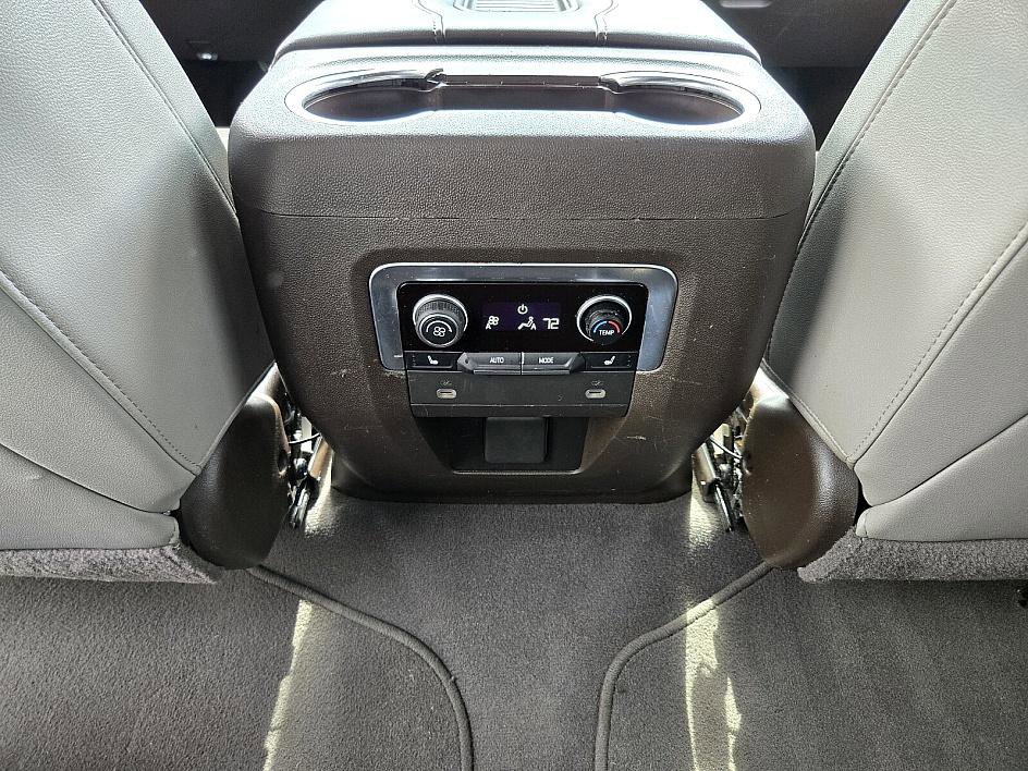 2021 Chevrolet Tahoe Z71 photo 14