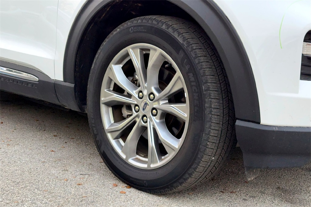 2024 Ford Explorer Limited photo 3