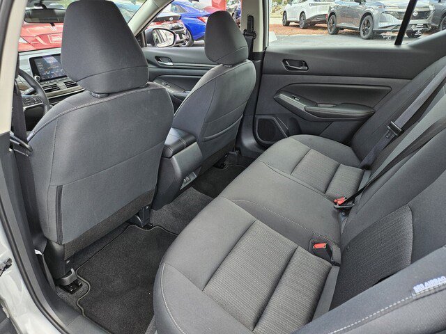 2025 Nissan Altima SV photo 10
