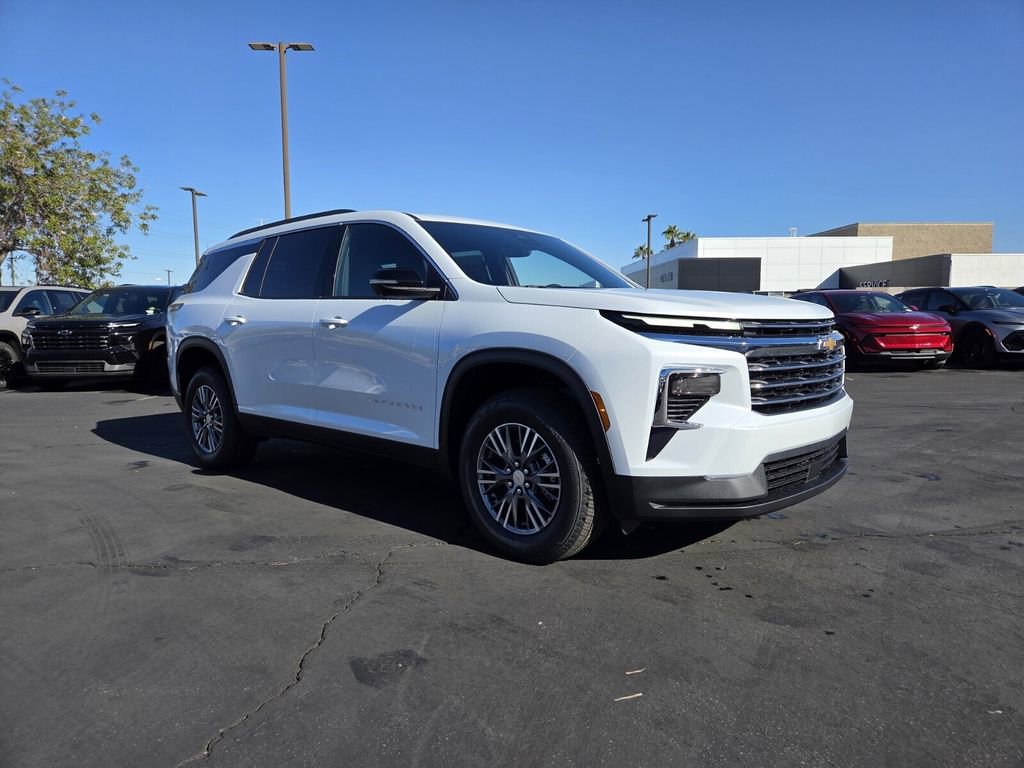 2026 Chevrolet Traverse LT's photo