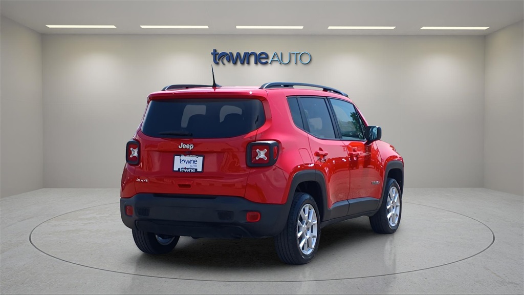 2022 Jeep Renegade Latitude photo 4