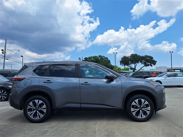 2023 Nissan Rogue SV photo 4
