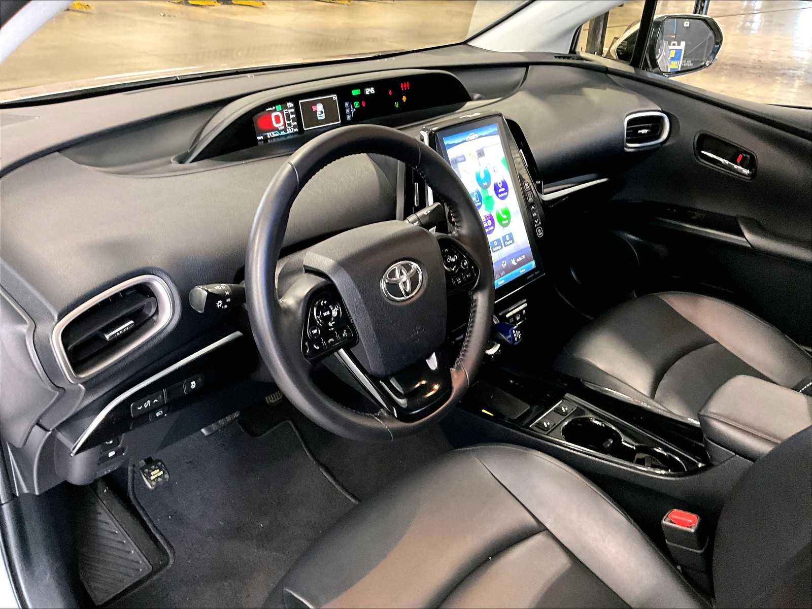 2020 Toyota Prius Prime XLE photo 8