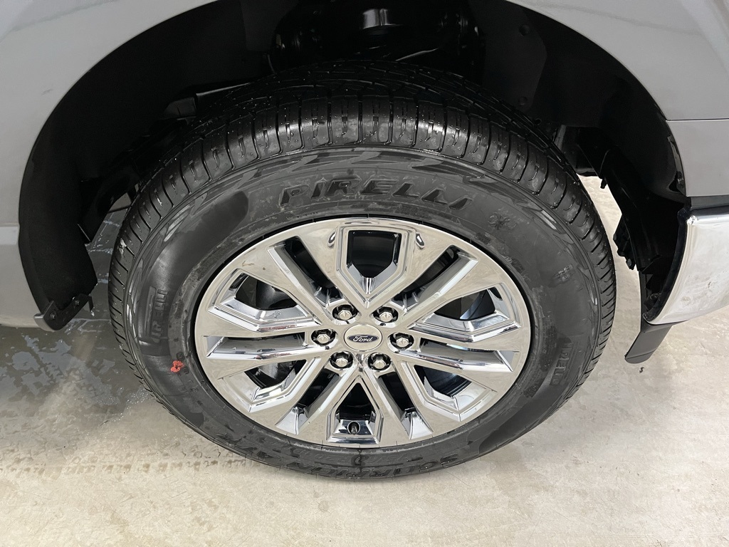 2024 Ford F-150 XLT photo 12